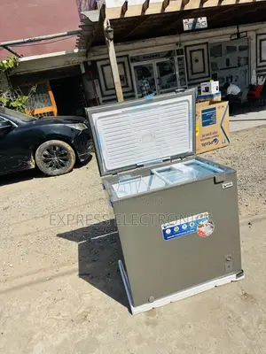 Shop the New 200L Chest Freezer Single Door Pearl