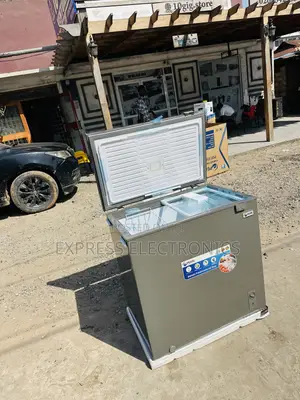Shop the New 200L Chest Freezer Single Door Pearl