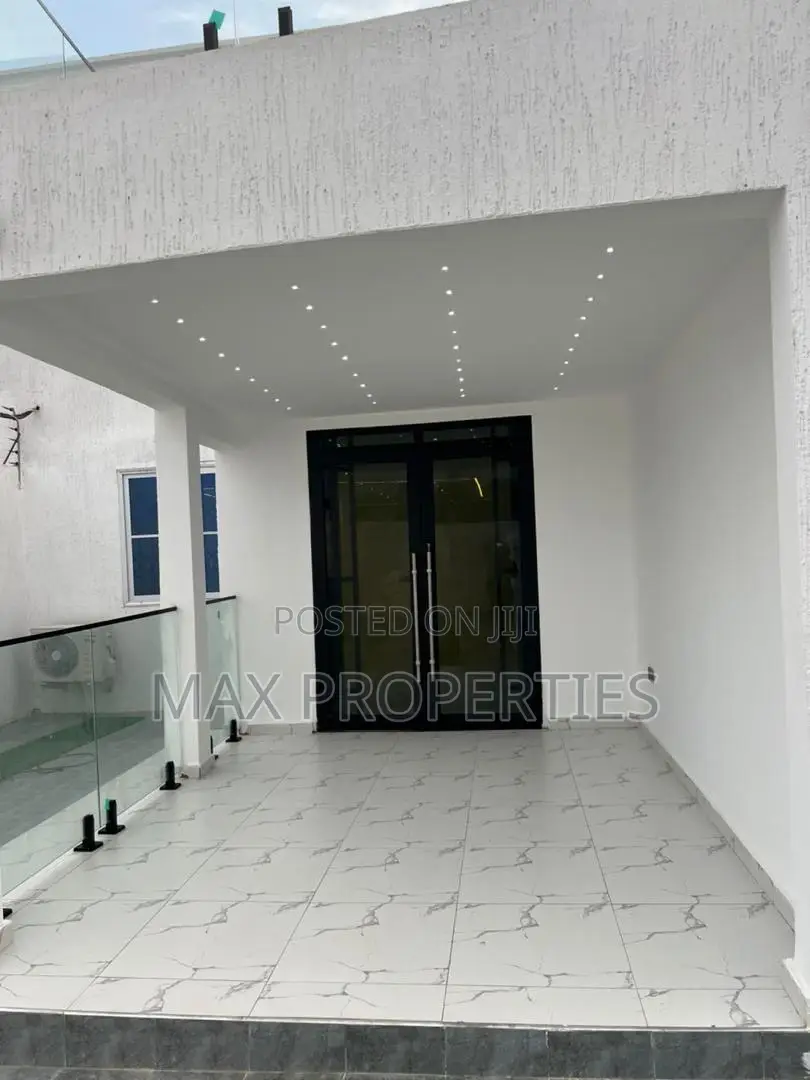 3bdrm House in Amasaman for sale