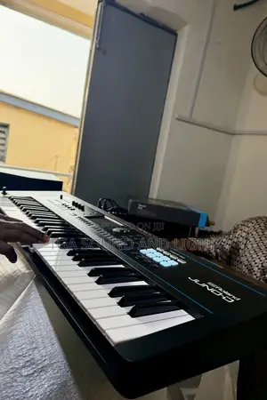Roland JUNO-D6 Synthesizer Keyboard