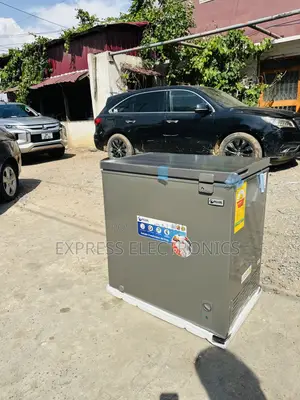 Get a New Chest Freezer Single Door 200L Pearl