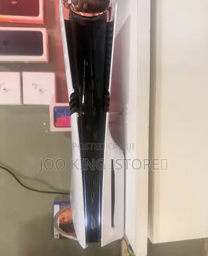 PS5 Pro 2TB Disc Edition With 1 Controller No Games