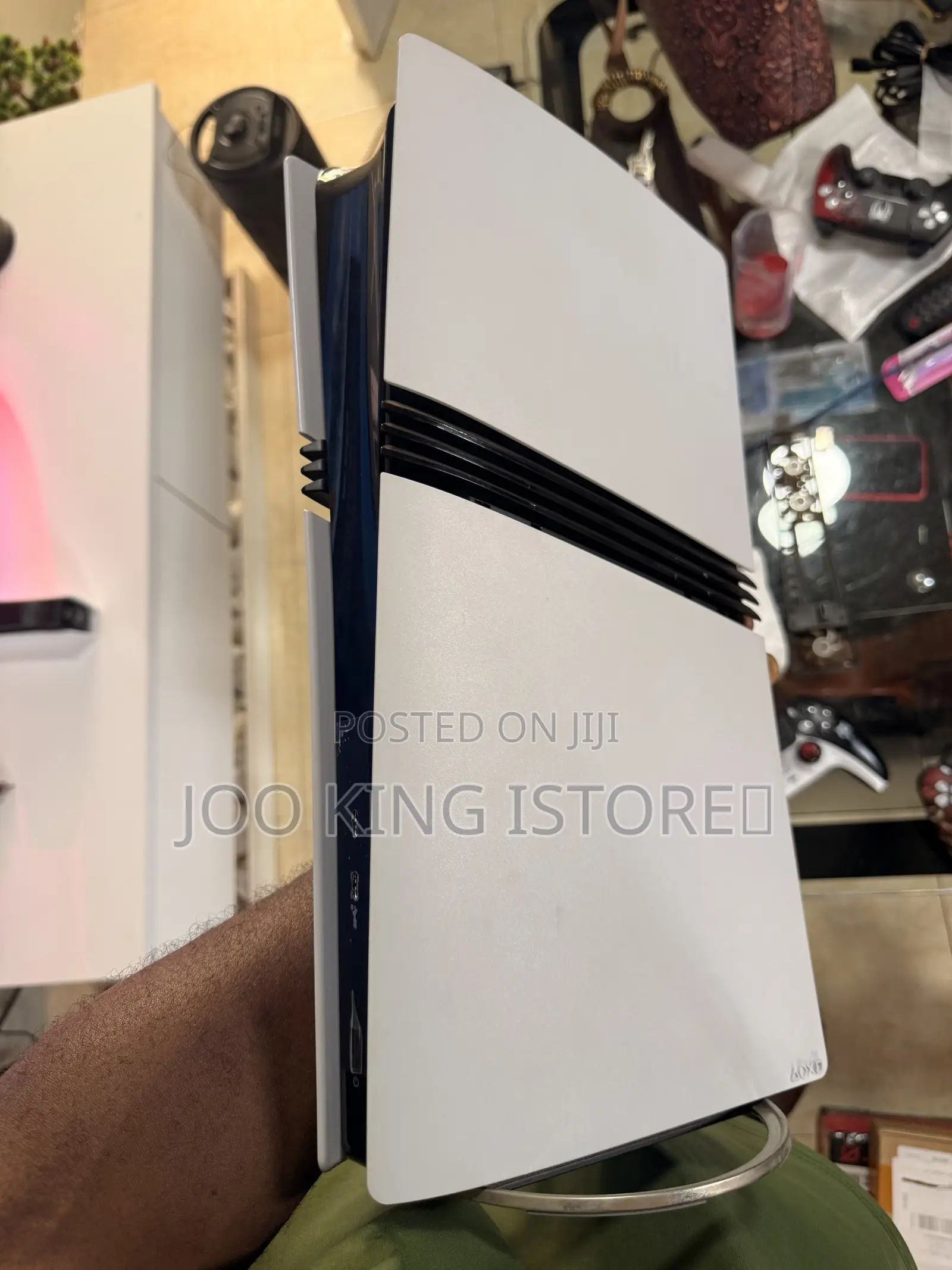 PS5 Pro 2TB Disc Edition With 1 Controller No Games