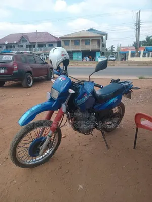 Yamaha 2002 Blue