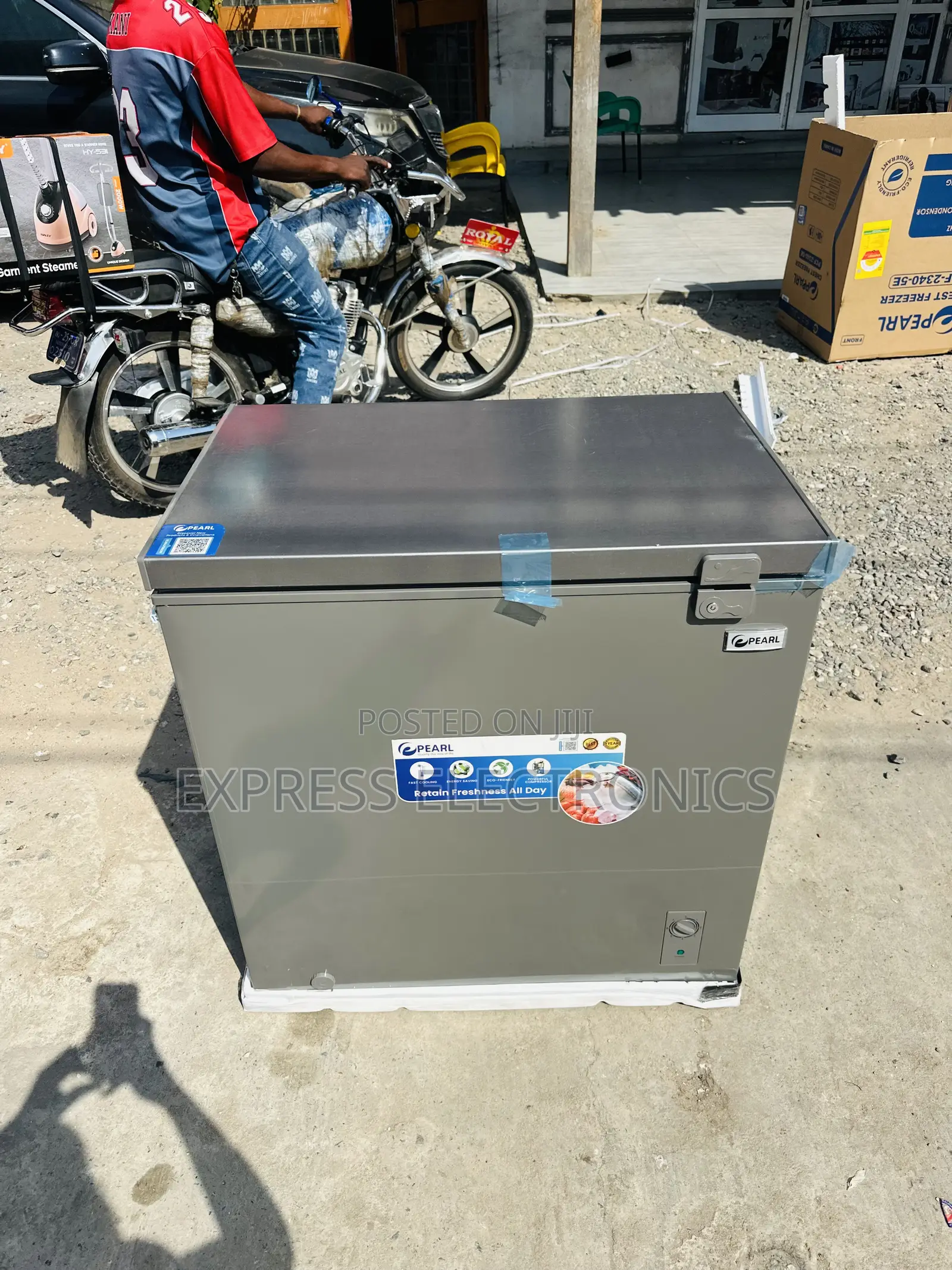 Fast Chill Single Door 200L Chest Freezer Pearl