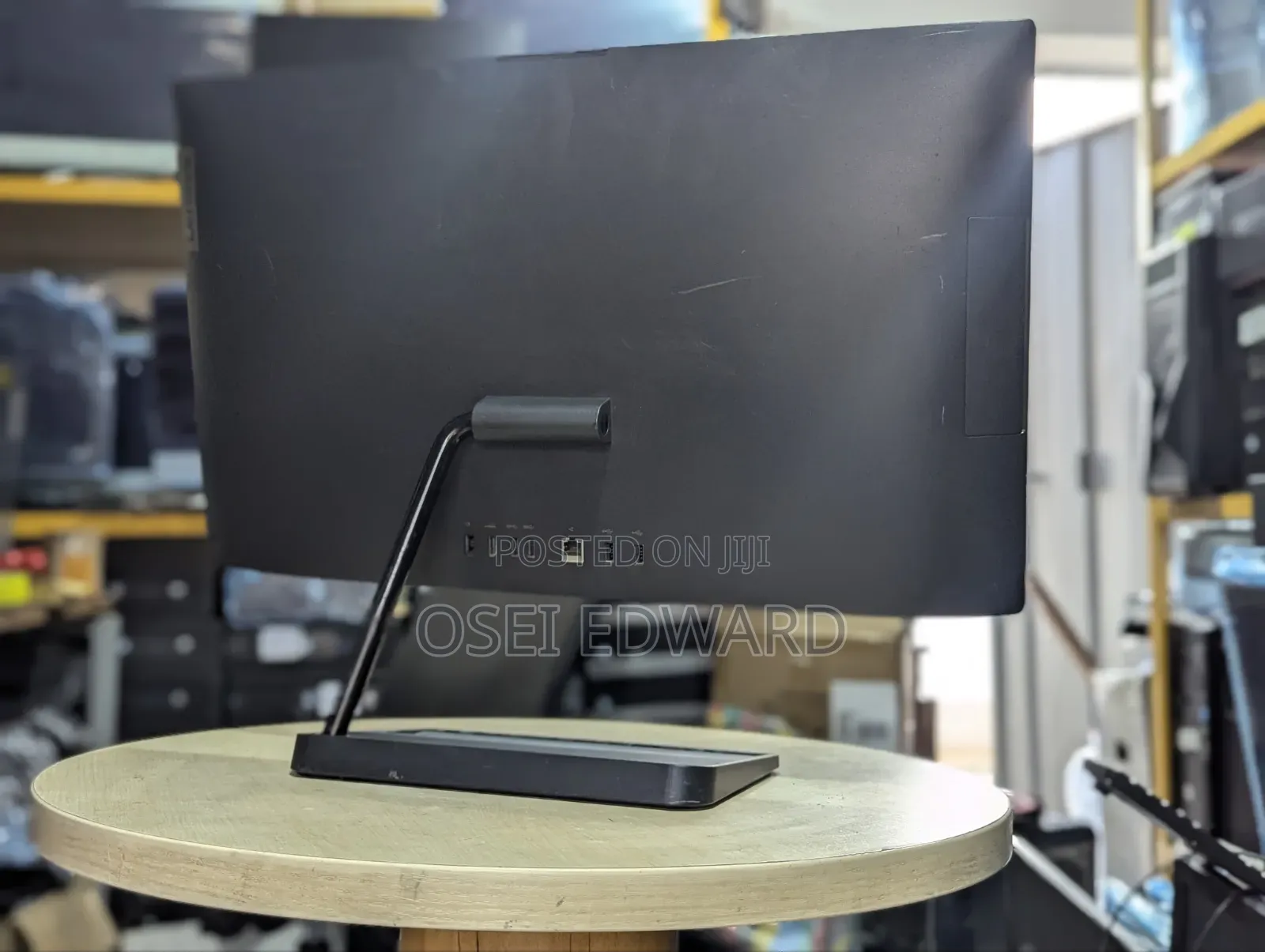 Desktop Computer Lenovo ideacentre AIO 330 8GB Intel Core i3 SSD 256GB