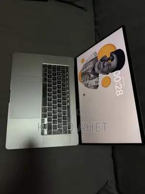 Laptop Apple MacBook Pro 2019 32GB Intel Core i9 SSD 1T