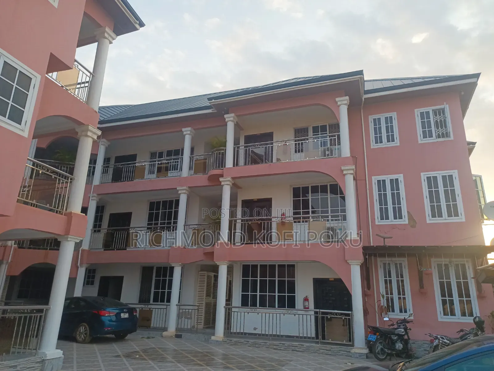 2bdrm Apartment in Kofis Realty, Baatsona Total for rent