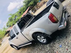 Nissan Frontier King Cab SV 2.5 2012 Silver