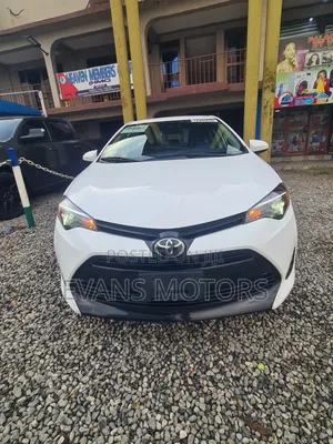 Toyota Corolla 2019 White