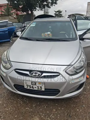 Hyundai Accent SE 2013 Silver