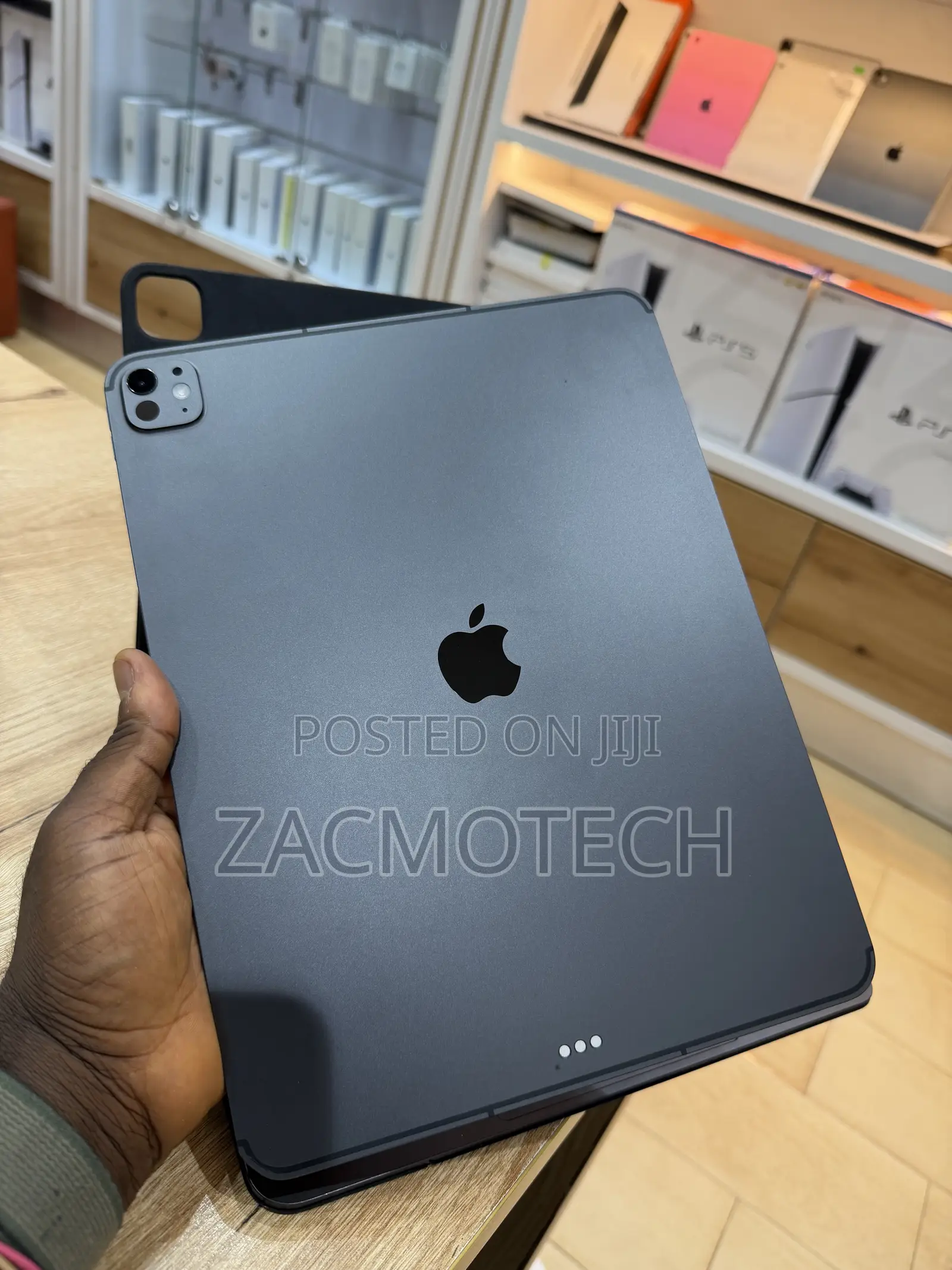 Apple iPad Pro 13 (2025) 256 GB Black