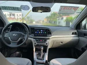 Hyundai Elantra 2017 Black