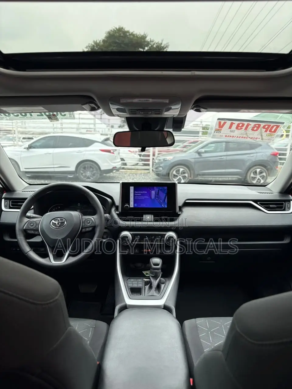 Toyota RAV4 XLE AWD 2024 Red