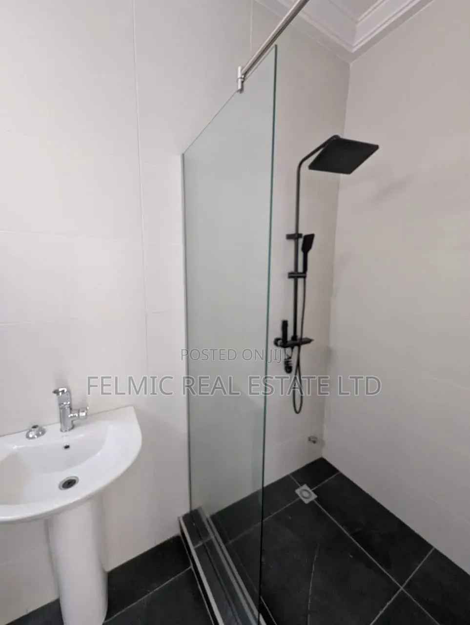 3bdrm Duplex in Felmic Real Estate, Mile 7 for rent