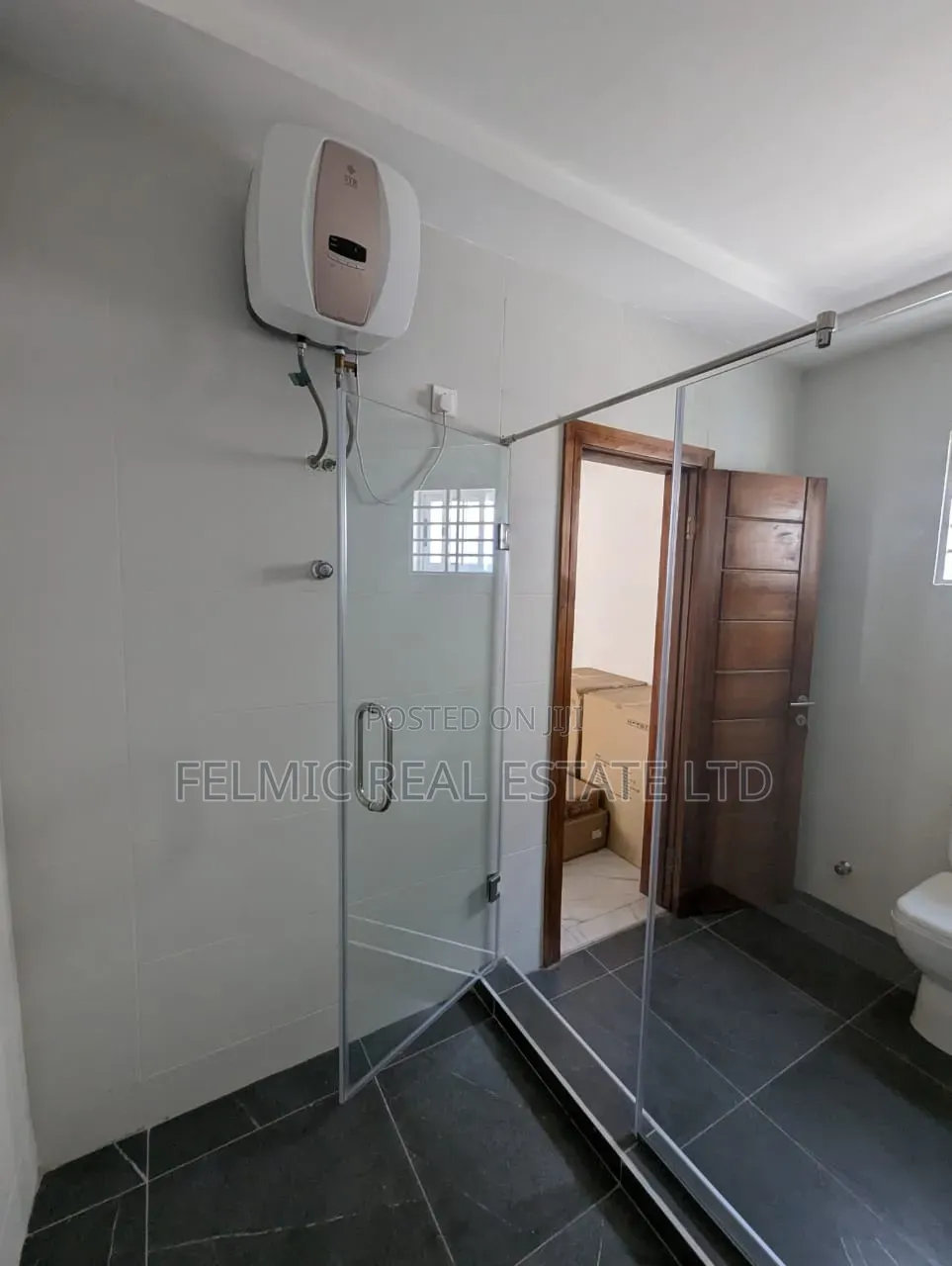 3bdrm Duplex in Felmic Real Estate, Mile 7 for rent