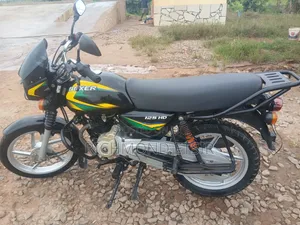 Bajaj Boxer 125 2026