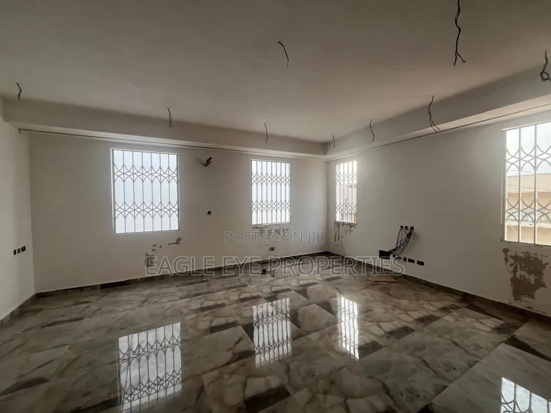 4bdrm House in Ogbojo East Legon for sale