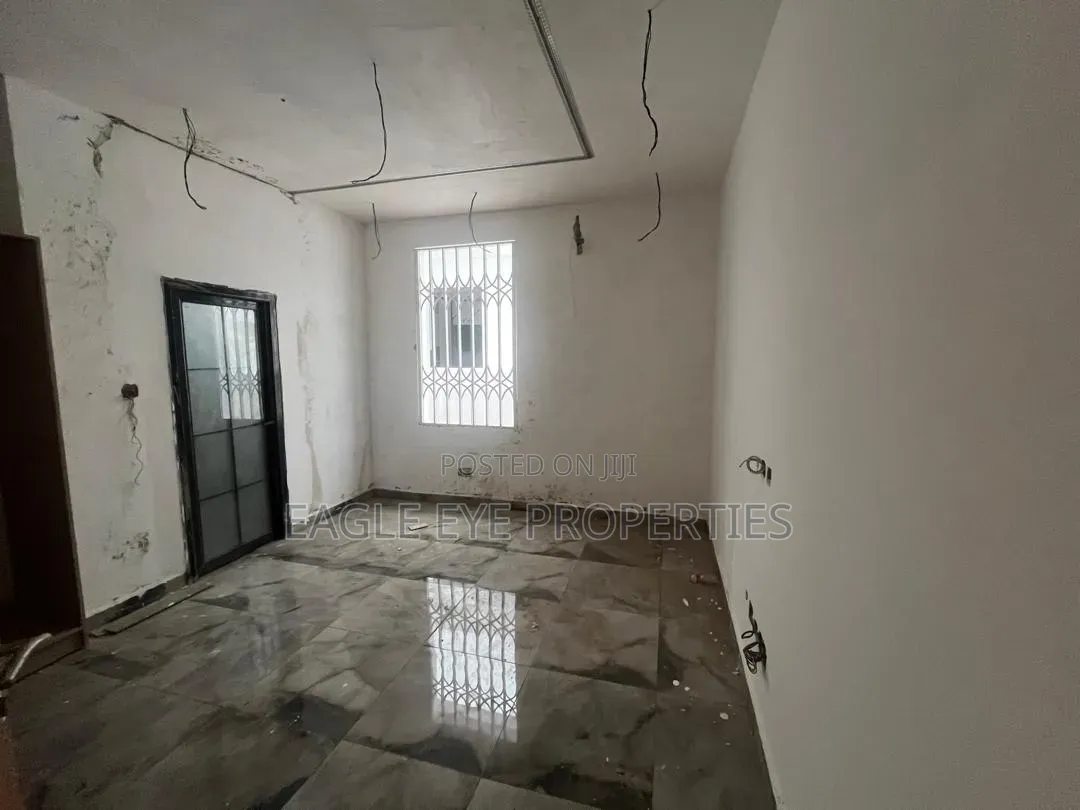 4bdrm House in Ogbojo East Legon for sale