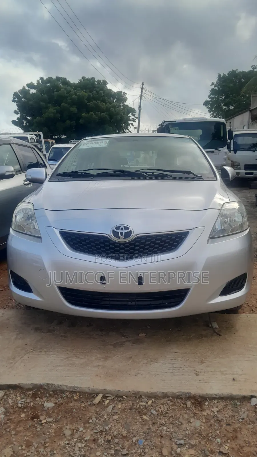 Toyota Belta 2010 Silver