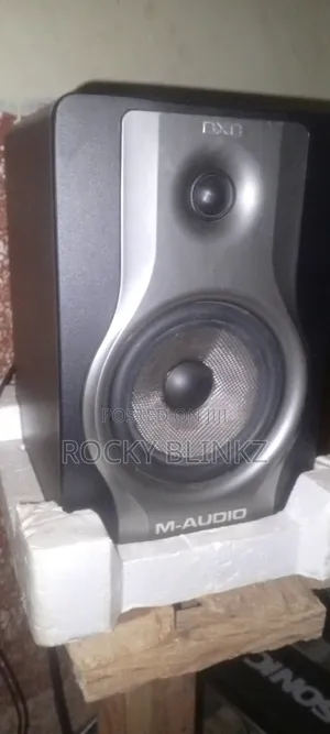 M-Audio Bx6 Carbon Studio Monitors