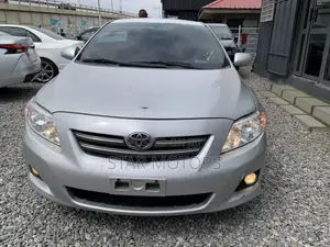 Toyota Corolla Altis 2010 Silver