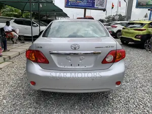 Toyota Corolla Altis 2010 Silver