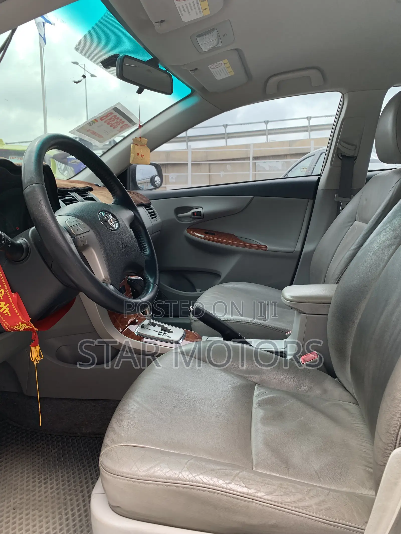 Toyota Corolla Altis 2010 Silver