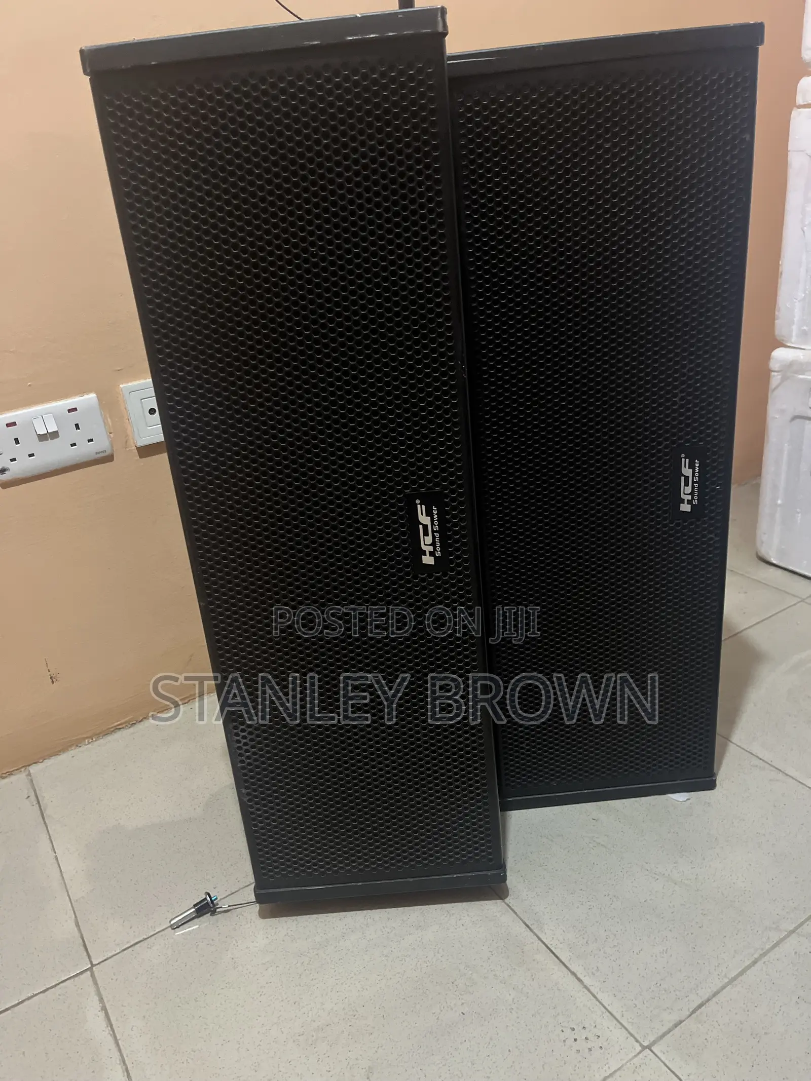 Pair of 8inch Active Line Array Speakers at Clearance Price