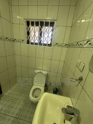 3bdrm House in School Junction for rent