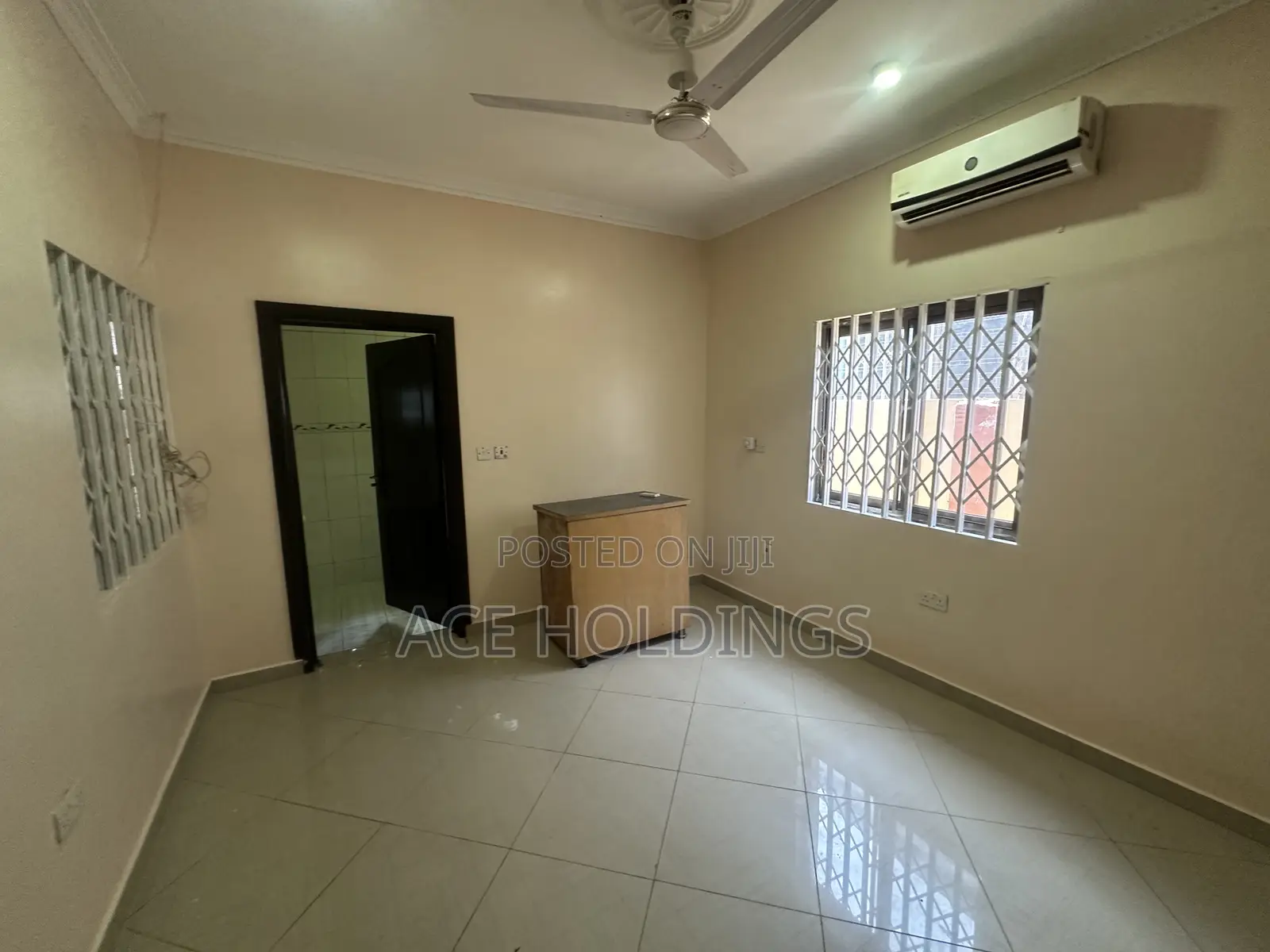 3bdrm House in School Junction for rent