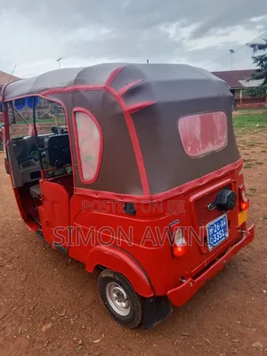 Bajaj RE 2026 Red