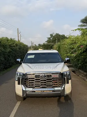Toyota Tundra 1794 Edition CrewMax 5.5' Bed 2023 White