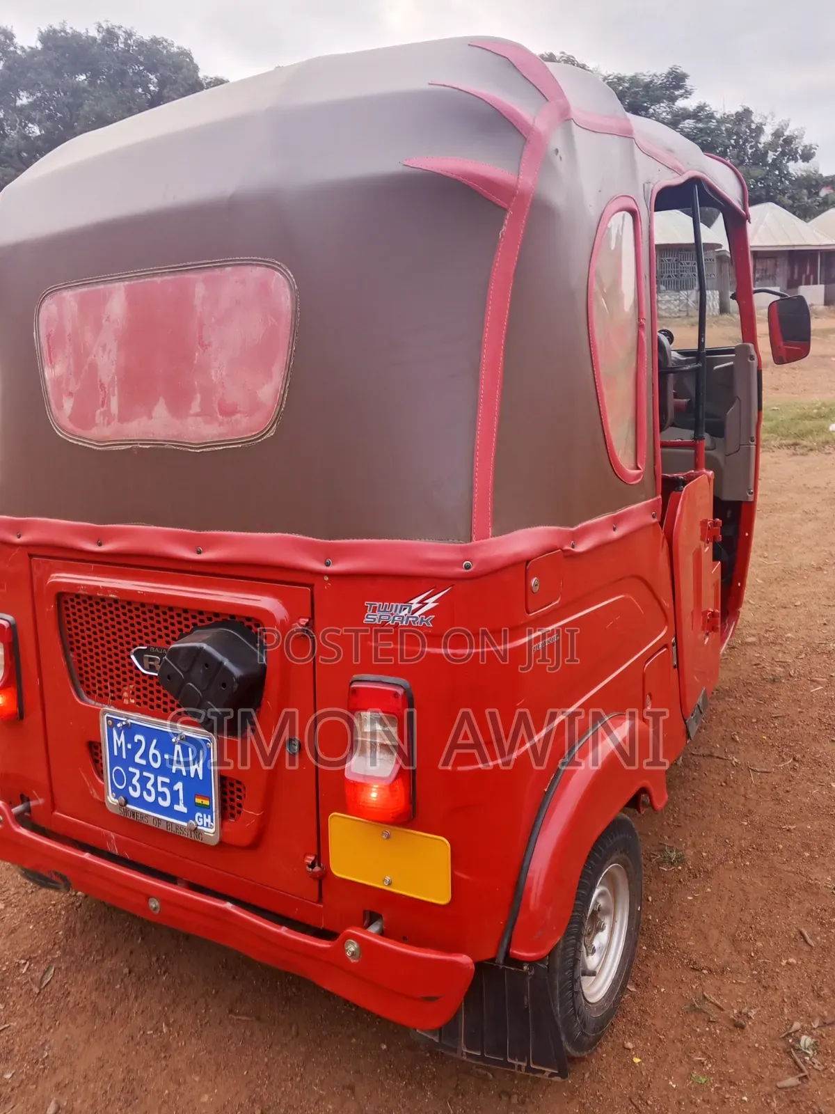 Bajaj RE 2026 Red