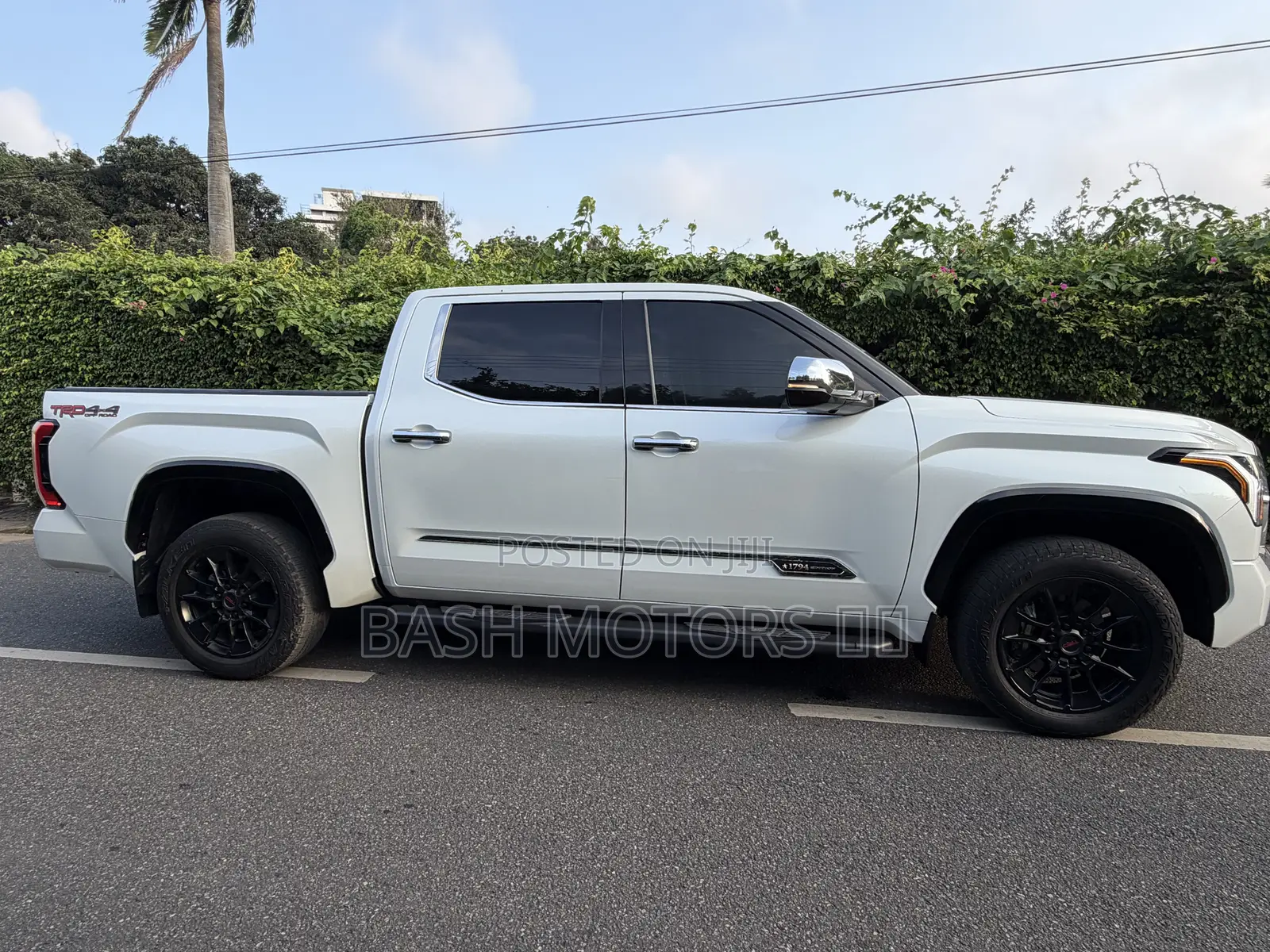 Toyota Tundra 1794 Edition CrewMax 5.5' Bed 2023 White
