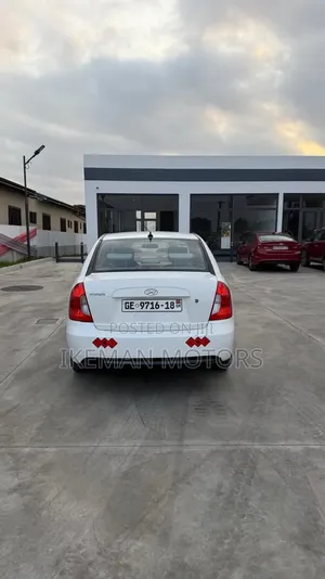 Hyundai Accent 2010 White