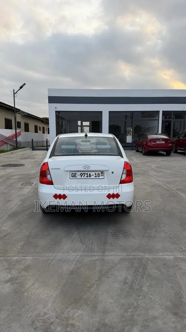Hyundai Accent 2010 White