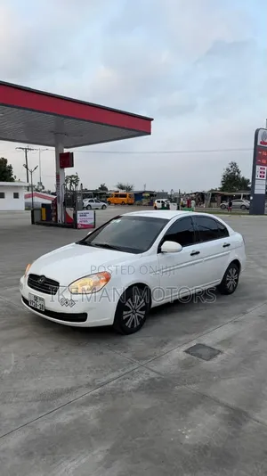 Hyundai Accent 2010 White