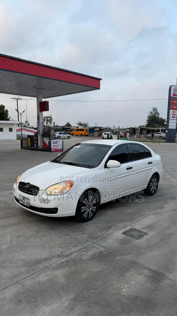 Hyundai Accent 2010 White