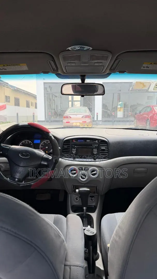 Hyundai Accent 2010 White