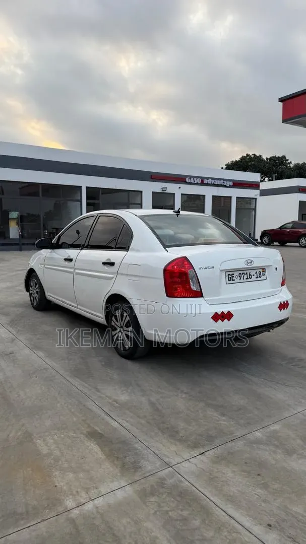 Hyundai Accent 2010 White