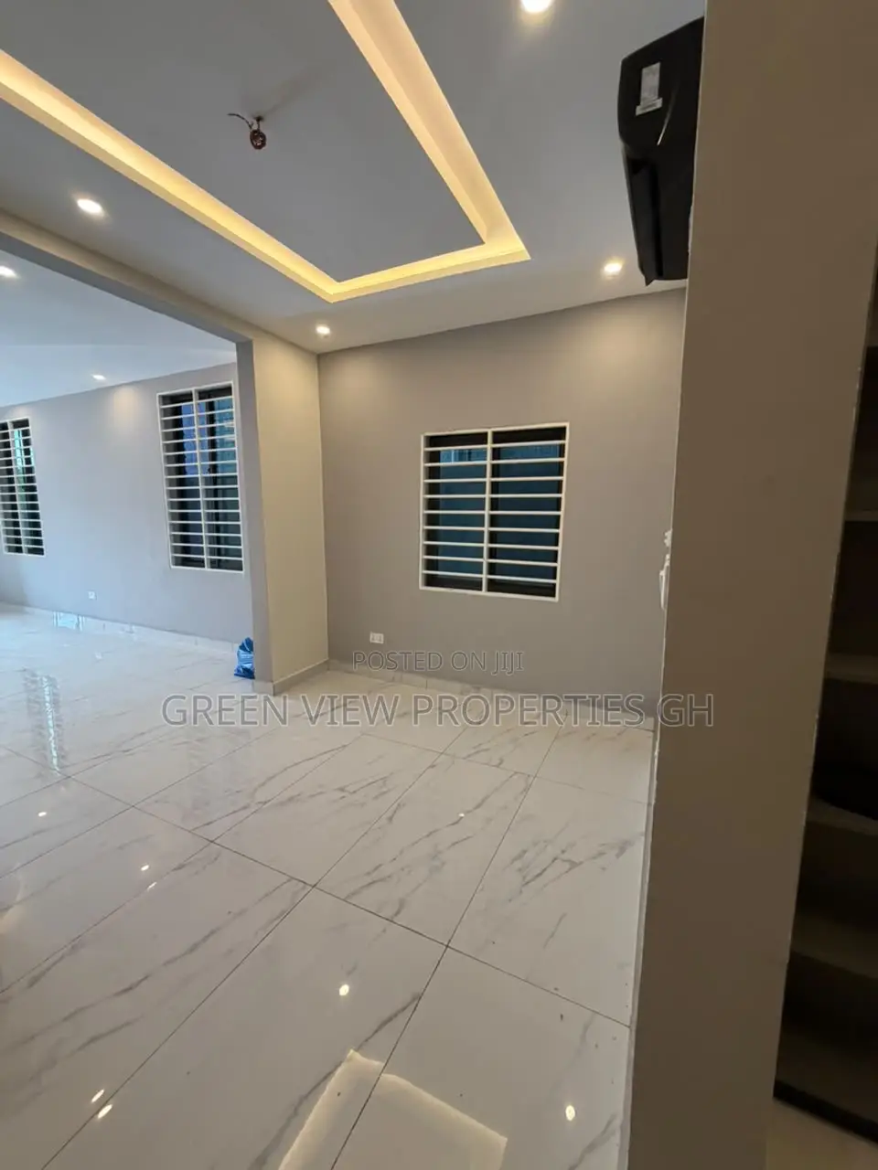 4bdrm Duplex in East Legon for sale