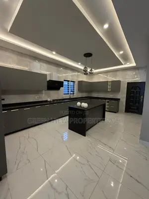 4bdrm Duplex in East Legon for sale