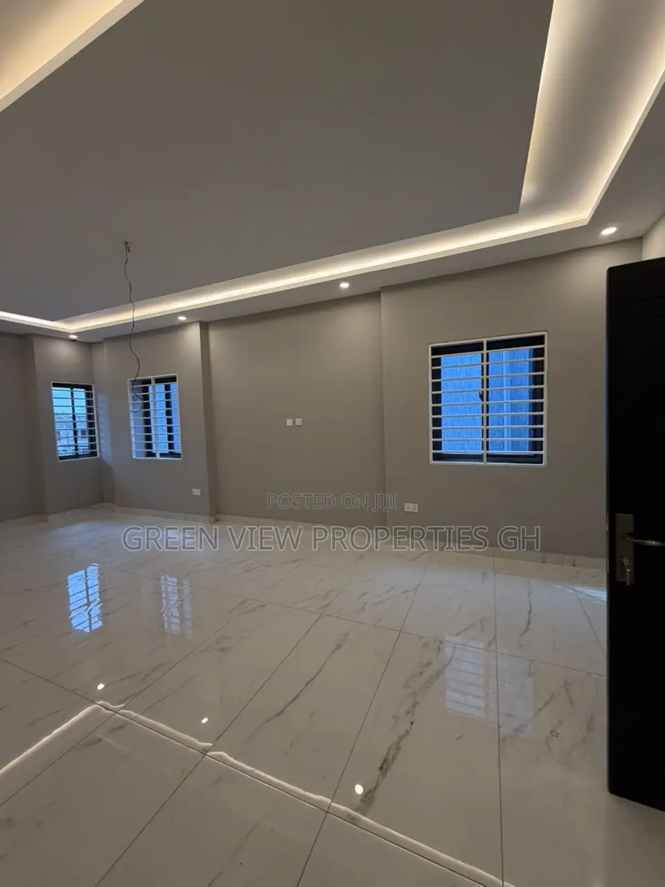 4bdrm Duplex in East Legon for sale