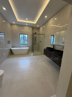 4bdrm Duplex in East Legon for sale