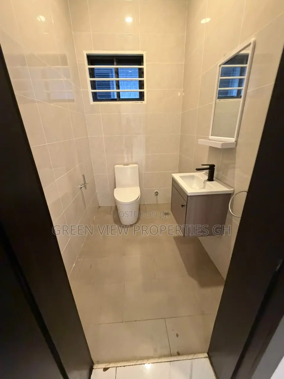 4bdrm Duplex in East Legon for sale