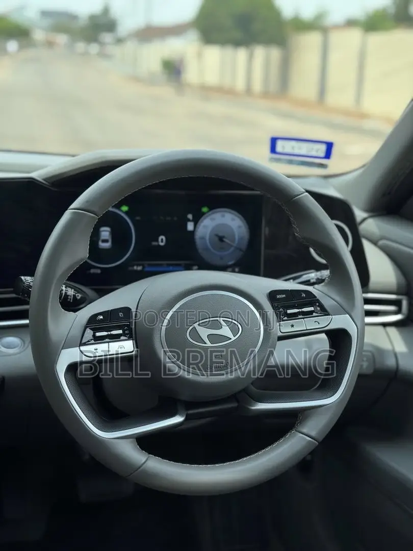 Hyundai Elantra 2025 Black