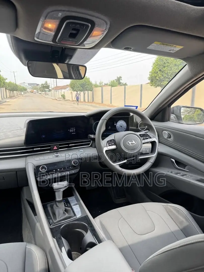 Hyundai Elantra 2025 Black