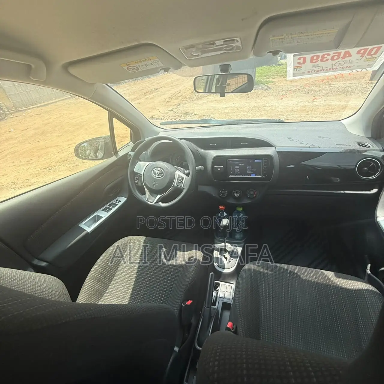 Toyota Vitz 1.3 FWD 5dr 2015 Silver