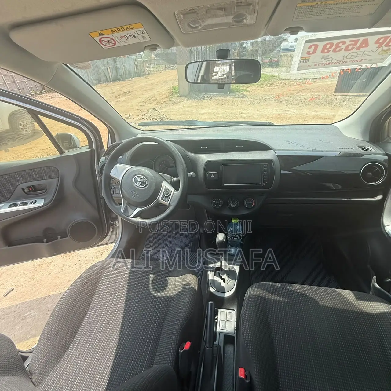 Toyota Vitz 1.3 FWD 5dr 2015 Silver